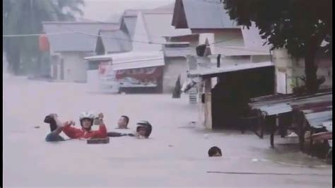 bangka tenggelam prayforbangka banjir di pangkal pinang bangka belitung setinggi atap rumah