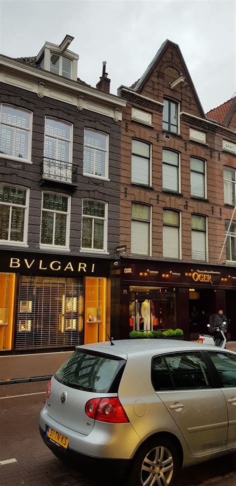 bij parfumerie douglas  amsterdam betaal je met creditcards van amex mastercard en visa