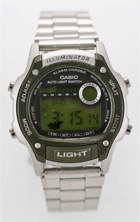 casio illuminator  unisex  silver gray light alarm chrono timer    wristwatches