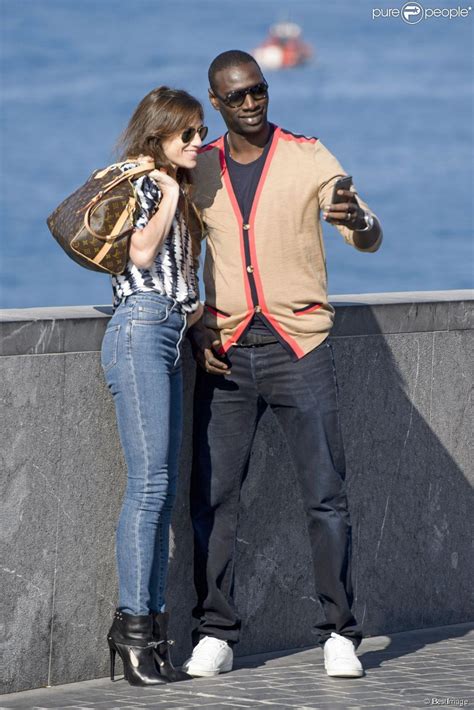 Charlotte Gainsbourg Et Omar Sy Complices En Mode Selfie Photocall Du