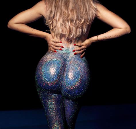 khloe kardashian butt