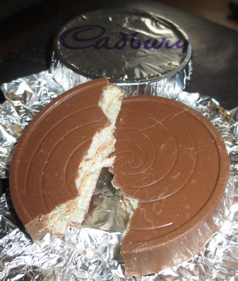 Foodstuff Finds Cadbury Caramel Roundies Biscuits