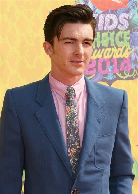 drake bell picture  nickelodeons  annual kids choice awards arrivals