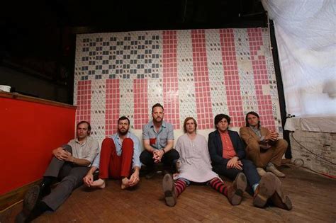 dr dog release  video  heart  races   march  show   ryman  country