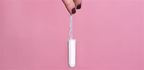 How To Insert A Tampon Correctly And Prevent Period Leaks Tampons