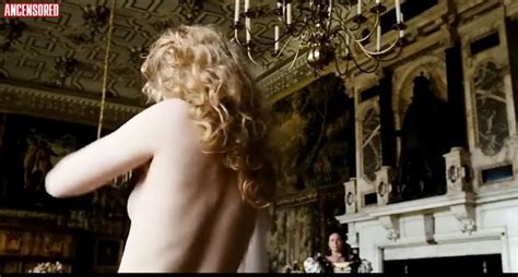 Naked Emma Stone In The Favourite