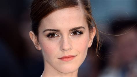 Emma Watson Feminist Book Club — A Step By Step Guide To Joining Emma