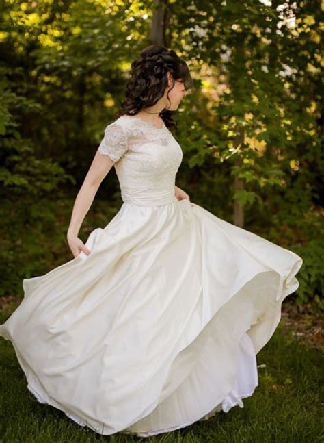 beautiful modern vintage wedding dresses design