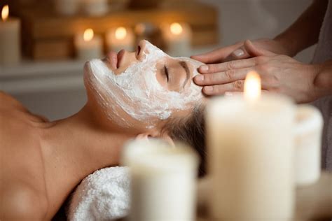 young woman  mask  face relaxing  spa salon  photo