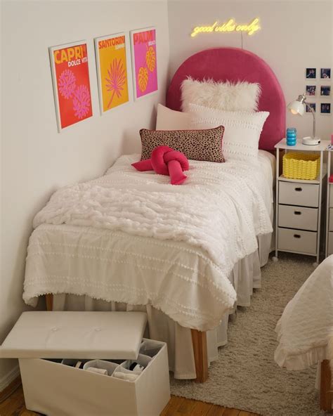 White Dorm Room Preppy Dorm Room Pink Dorm Rooms Dream Dorm Room
