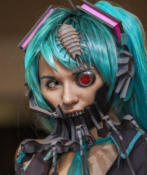 horrifying detailed scary cosplays vocaloid cosplay miku