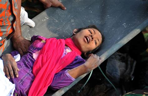 woman rescued after 17 days in bangladesh rubble