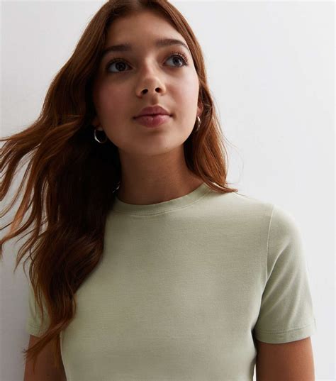 Girls Olive Crew Neck T Shirt New Look