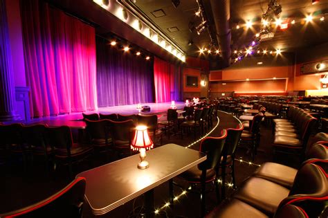 chicago comedy clubs   places  find  funny  chicago