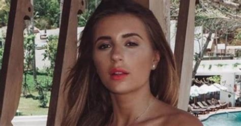 love island s dani dyer sends fans into meltdown with sizzling