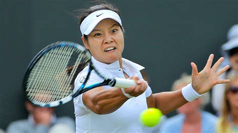 Li Na Advances To The Third Round At Wimbledon Sports