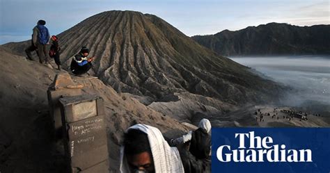 Indonesians Perform Kasada Ceremony At Mount Bromo World News The