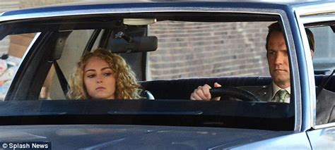 annasophia robb s carrie bradshaw rides in a battered old banger for