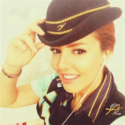 27 sexiest selfies of flight attendants from around the world pictolic