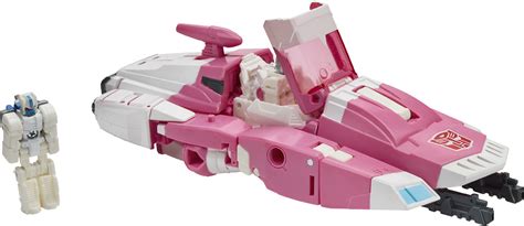 hasbro titans return arcee with leinad and ultra magnus