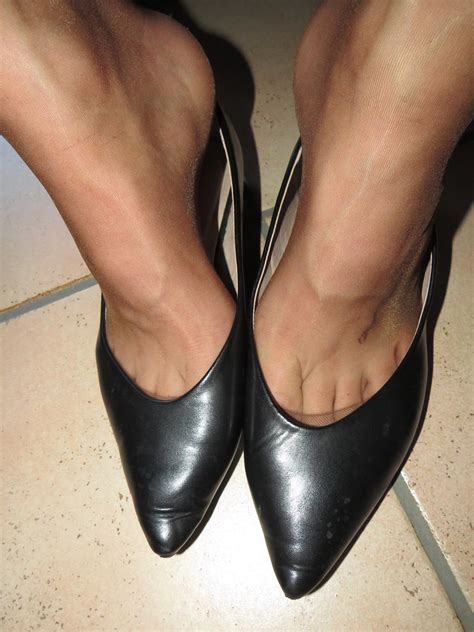 some shoeplay in my well worn pointy low heels nylons and… flickr