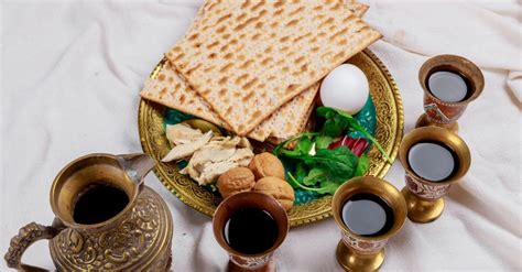 seder meal importance order  biblical origin  passover
