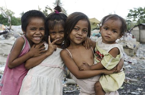 philippine slum girls