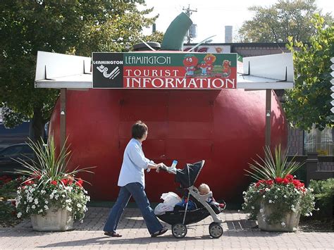 leamington closes landmark tomato visitor information booth national post