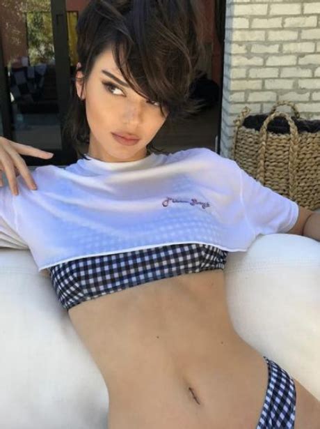 18 Of Kendall Jenner S Hottest Photos That Prove She S From Another