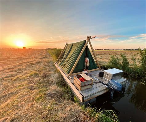 slapen op een kampeervlot van experience waterland expeditie kram reisblog  kamperen