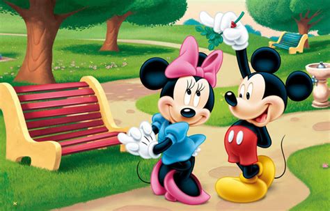 9 Mickey And Minnie Mouse Facts That Will Make You Believe