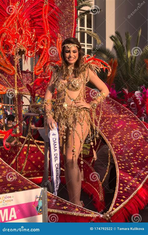 las palmas carnival parade  editorial photography image  entertainments carnival