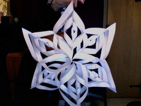 Beautiful Paper Snowflake · A Snowflake · Version By Ezme