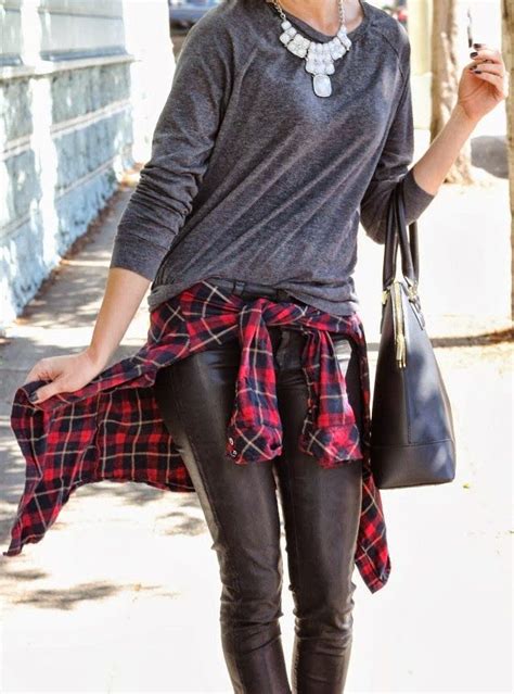 flannel tied around the waist streetstyle hot 90s trend