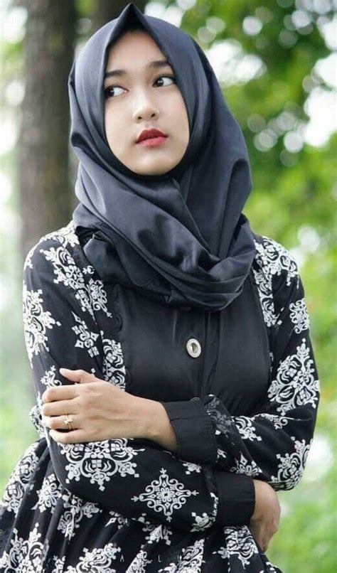 Pin Oleh Mikazuki Kato Di Girls Gaya Hijab Model