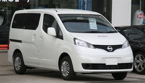 nissan nv review