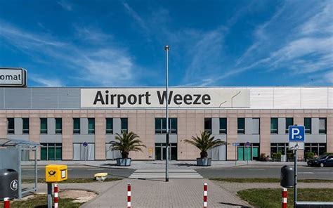weeze airport direct flights  cheap airline