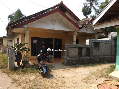 rumah  disewa kampung malaysia raya rumah warga  dibangun berlantai tiga