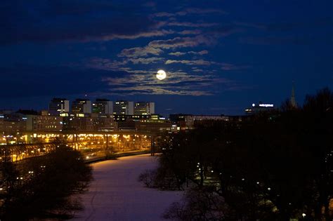 filesweden stockholm  full moon   city jpg