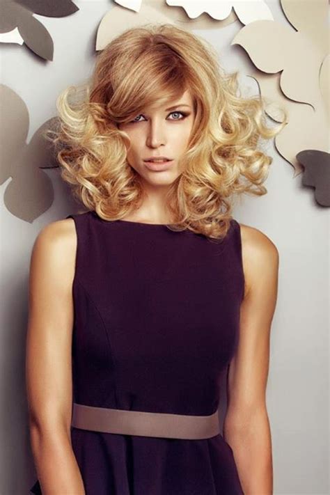 Medium Length Hairstyle With Thin Curls And Side Swept