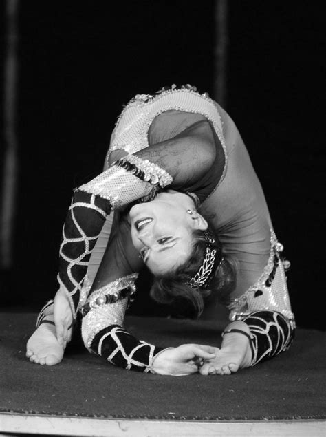 contortion act artist  kara show art