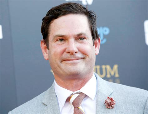 haunting  hill house star henry thomas arrested  dui