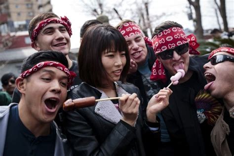 Οι καλύτερες στιγμές του penis festival της Ιαπωνίας
