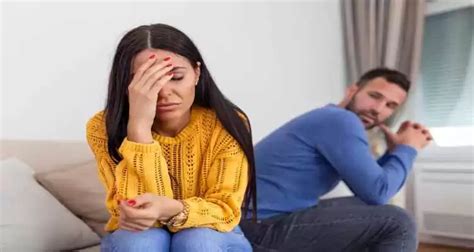 Body Language Of Unhappy Married Couples 13 Cues Your Marriage Is Not