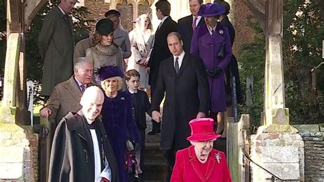 queen and prince philip to celebrate christmas quietly at windsor
