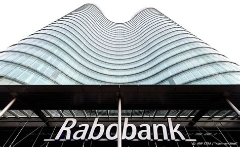 vermogende spaarder moet ook bij rabobank betalen om te sparen nieuwsnl