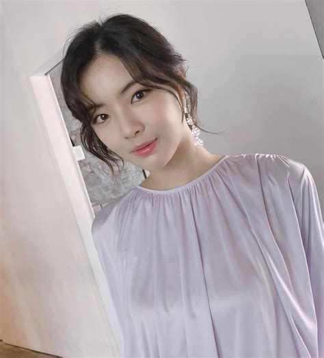 lee sun bin lee sun bin korean actresses side profile celebrities