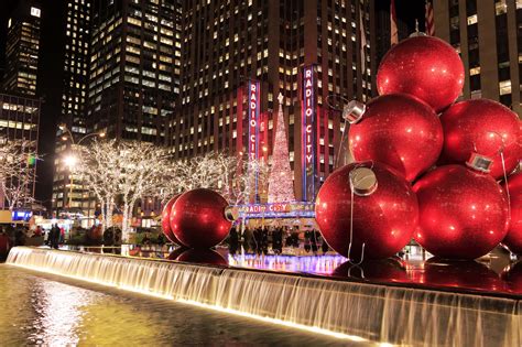 The 6 Best U S Destinations To Visit For Christmas