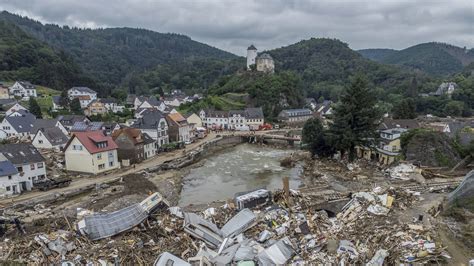 schade overstromingen duitsland vermoedelijk zon  miljard euro nos