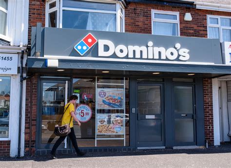 dominos pizza gana  millones en su tercer trimestre   mas libre mercado